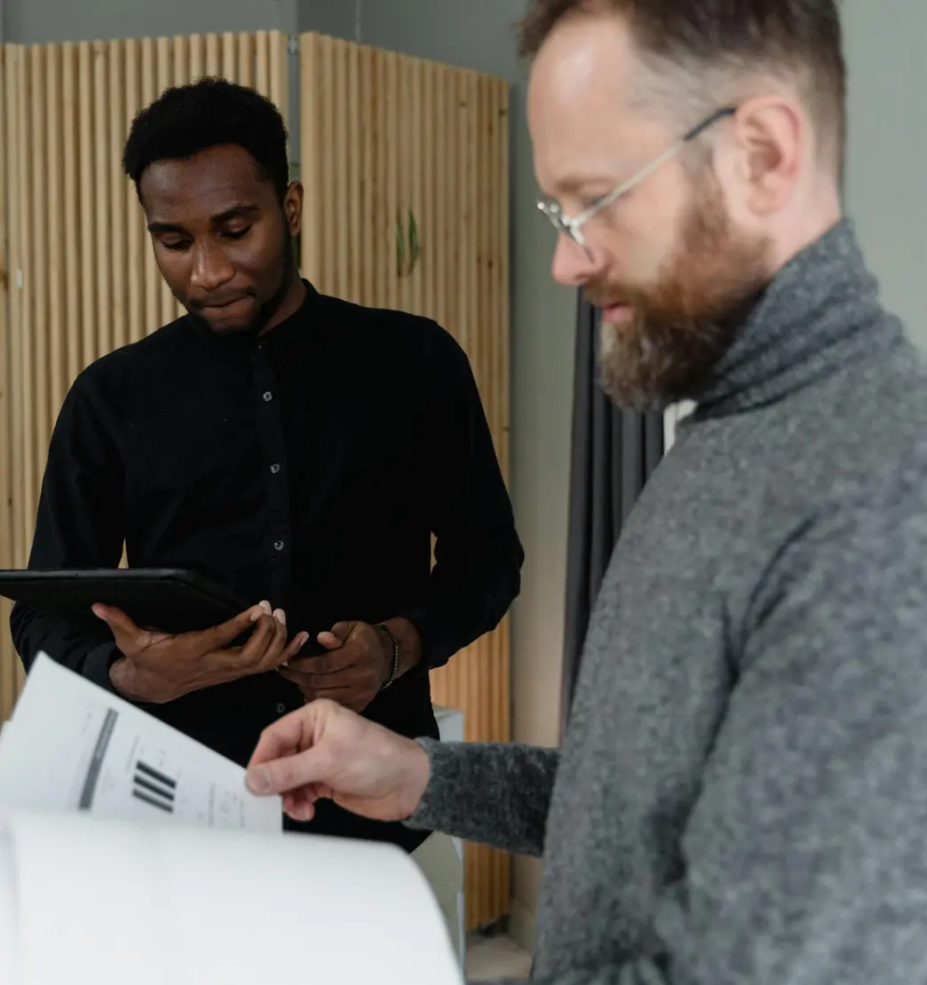 Growww Tech pod working together on an ecommerce build